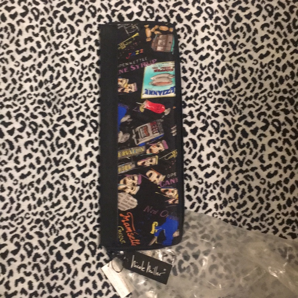 Nicole Miller tie holder